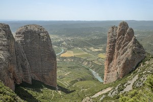 El mallo Pisón (izda) y el mallo Firé (dcha)