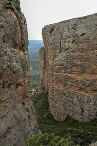 Las espectaculares líneas verticales y horizontales de los mallos.