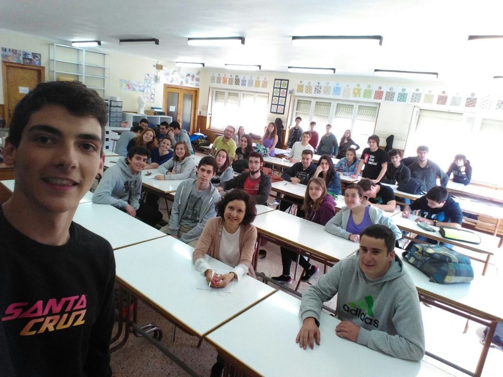 Los alumnos evaluando su estancia en el Instituto. Mayo 2016