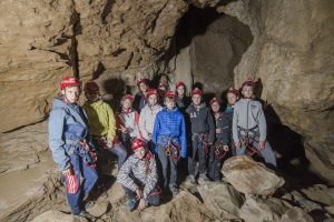 Dentro de la cueva